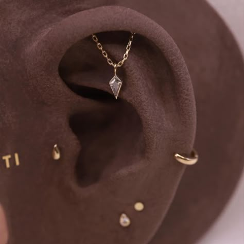 Helix Piercing Dangly, Dangling Helix Piercing, Hanging Ear Piercing, Floating Helix Ear Piercing, Floating Piercing, Top Of Ear Piercing, Dangle Piercings, Hanging Helix Piercing, Top Helix Piercing