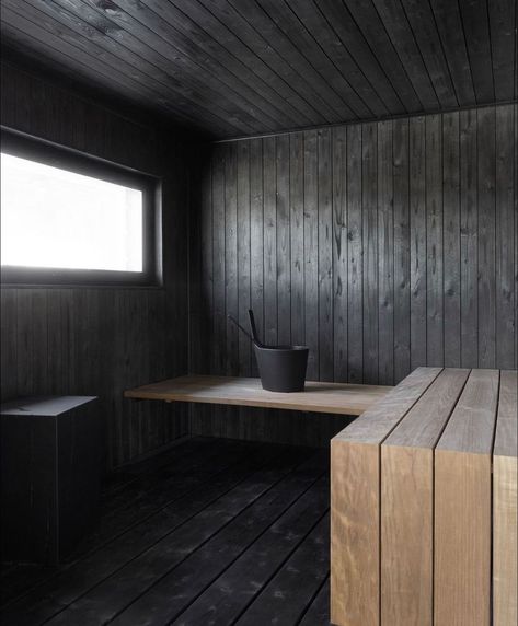 Black Sauna Exterior, Sauna Design Interior, Scandinavian Sauna, Sauna Wood Stove, Sauna Garden, Black Sauna, Scandinavian Saunas, Sauna Ideas, Sauna House