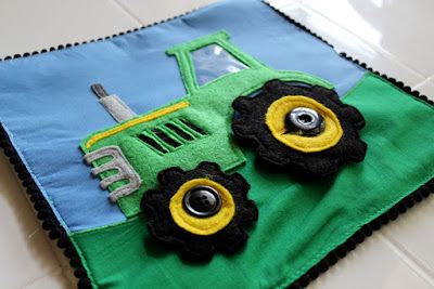 Things that Go: Tractor Felt Tractor, Felt Busy Book, Quiet Book Pattern, Cloth Books, Quiet Book Templates, Tractor Idea, Diy Quiet Books, Baby Quiet Book, Book Pattern