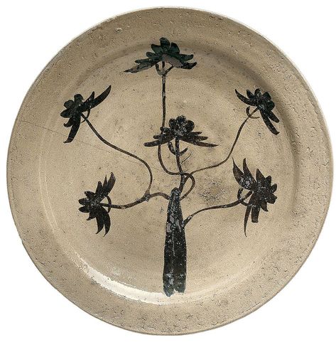 Platter (Ōzara) with Pine Tree, Stoneware with underglaze iron oxide decoration (Hizen ware, Karatsu type), Japan Oribe Ware, White Platter, Classic Image, Korean Art, Ceramics Ideas Pottery, Japanese Pottery, Modern Love, Japanese Ceramics, July 31