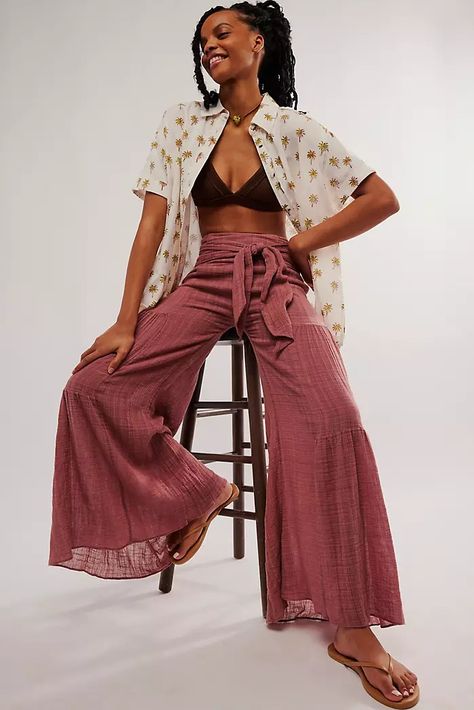 Women's Clothing: Dresses, Tops, Jeans + More | Free People Wide Leg Jeans Photoshoot, Barcelona Clothing Style, Free People Outfit Inspiration, Double Gauze Pants, Free People Outfits Bohemian, Womens Pants Outfits, College Pants, Senior Pics Outfits, Free People Outfits