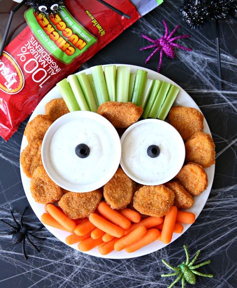 Spooktacular Halloween Appetizers Halloween Chicken Nuggets, Halloween Chicken Finger Ideas, Finger Breadsticks Halloween, Halloween Food Plater, Halloween Nuggets, Witches Fingers Hotdogs, Halloween Food Snacks, Tyson Chicken, Tyson Foods