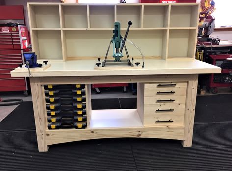 IMG_1212 | TerryHatfield | Flickr Reloading Table, Reloading Bench Plans, Reloading Room, Gear Room, Reloading Bench, Workbench Plans Diy, Hunting Room, The Family Handyman, Diy Workbench