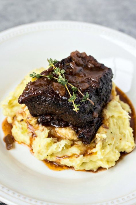 Slow Cooker Short Ribs - CPA: Certified Pastry Aficionado Slow Cooked Short Ribs, Slow Cooker Short Ribs, Irish Dinner, Short Ribs Slow Cooker, Red Wine Gravy, Irish Beef Stew, Pasta E Fagioli Soup, Irish Beef, Short Ribs Recipe