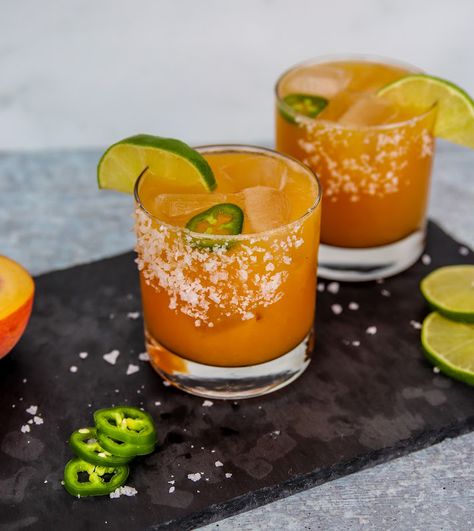 Spicy Peach Margarita, Peach Jalapeno Margarita, Spicy Peach Margarita Recipe, Peach Margarita, Jalapeno Margarita, Peach Juice, Mixed Drinks Recipes, Milk Shakes, Cocktail Drinks Recipes