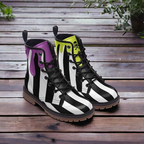 Customized Boots, High-top Boots For Halloween Alternative Fashion, Punk High-top Boots For Cosplay, High-top Platform Emo Boots, Halloween Punk High-top Platform Boots, Cute Punk Outfits, Scene Shoes, Weirdcore Platform Boots, Punk Shoes