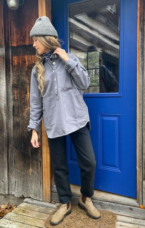 Swedish Woman Aesthetic, Womens Outdoorsy Outfits, Hiking In Scotland Outfit, Farm Style Clothing, Womens Outdoor Outfits, Pnw Style Woman, Blundstone Dress Outfit, Gardening Outfits For Women, Gnc Fashion