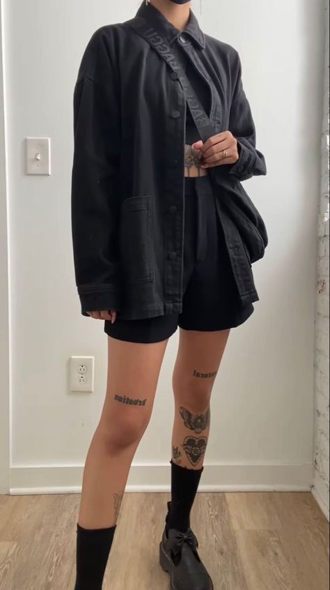 Minimalist Alternative Fashion, Queer Women Fashion, Femme Style Outfits, Non Binary Outfits, Non Binary Fashion, Tomboy Chic, Summer 24, All Black Outfit, Alternative Outfits