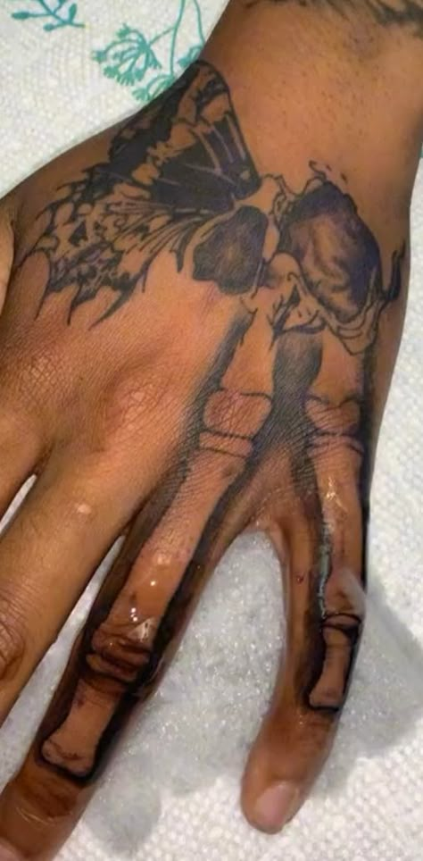 Skull Hand Sleeve Tattoo, Finger Tattoo Sleeve, Half Skull Hand Tattoo, Hand Skull Tattoo Women, Partial Hand Tattoo, Dorsal Hand Tattoos, Realistic Hand Tattoo, Clean Tattoos For Men, Rare Hand Tattoos