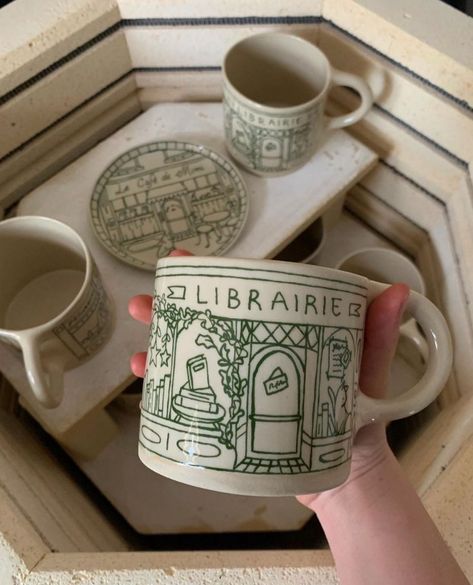 Pottery Decorating Ideas, Diy Pottery Painting, Pottery Painting Designs, Pretty Mugs, Keramik Design, Pottery Crafts, Diy Pottery, Ceramics Pottery Art, Ceramics Ideas Pottery