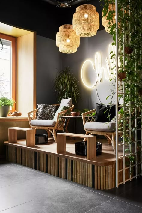 Jungle | ZE|Workroom Nail Salon Interior Design, Spa Room Decor, Spa Interior Design, Hair Salon Interior, Salon Suites Decor, Hair Salon Decor, Cafe Shop Design, Salon Suites, Beauty Salon Design