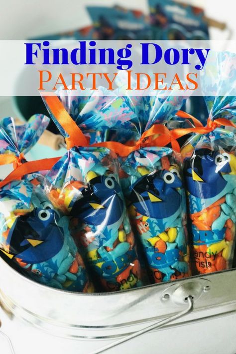 Plan your Finding Dory Party with these budget tips! We had a Disney Kids Preschool Playdate and purchased most our our party supplies at The Dollar Store. Inexpensive party ideas for Finding Dory games, decorations, food, and party favors! Finding Dory Party Favors, Dory Party Ideas, Finding Dory Party Ideas, Finding Nemo Birthday Invitations, Finding Nemo Theme, Nemo Baby Shower, Finding Nemo Baby, Finding Dory Birthday Party, Dory Birthday Party