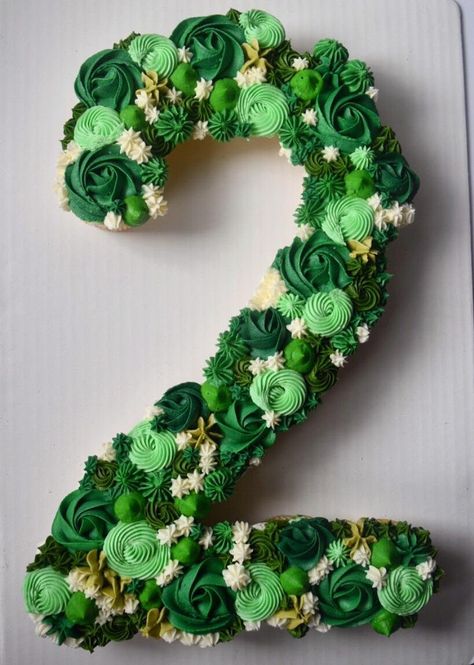 Green Number Cake, Pull Apart Cupcake Cake, Pull Apart Cake, Dinosaur Cupcakes, Cake Pulls, Spring Baking, Dinosaur Birthday Cakes, Pull Apart Cupcakes, Grinch Party