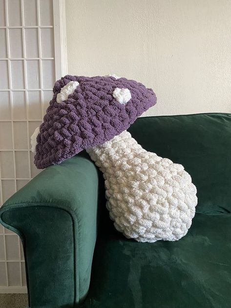 Spotted Mushroom, Mushroom Plushie, Mushroom Pillow, Fluffy Crochet, Mushroom Plush, Crochet Purple, Crochet Blankets, Crochet Designs, Yarn