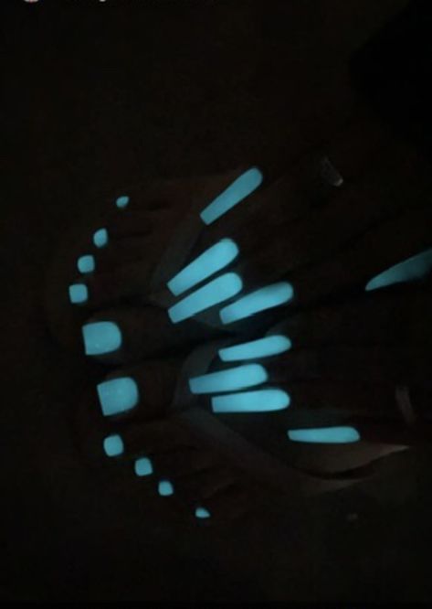 Blue Glow In The Dark Nails Acrylic, Glow In The Dark Pedicure, Glow In The Dark French Tip Nails, Blue Glow In The Dark Nails, Glowing Nails, Dark Acrylic Nails, Glow In The Dark Nails, Nails Styles, Ombre Acrylic