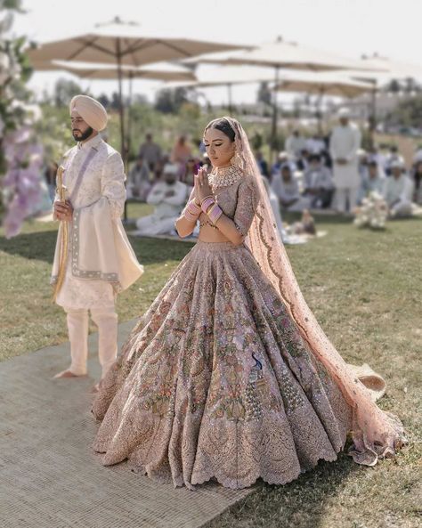 Rimple & Harpreet Narula (@rimpleandharpreet) • Instagram photos and videos Rimple And Harpreet Bridal Lehenga, Harpreet And Rimple Narula, Chadar Mekhela, Rimple Harpreet Narula, Rimple Harpreet, Rimple And Harpreet Narula, Bridal Lehenga, Weeding, Lehenga