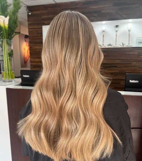 Honey Blonde With Babylights, Golden Blonde Babylights, Honey Blonde Babylights, Gold Blonde Balayage, Full Head Of Babylights, Full Head Balayage, Caramel Blonde Balayage, Babylights Blonde, Balayage Extensions