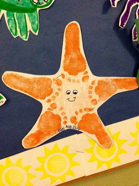 Footprint Starfish Tangaroa Activities, Starfish Handprint Craft, Starfish Footprint Craft, Summer Footprint Crafts, Fun Summer Crafts For Kids, Beach Crafts For Kids, June Crafts, Infant Classroom, Fun Summer Crafts