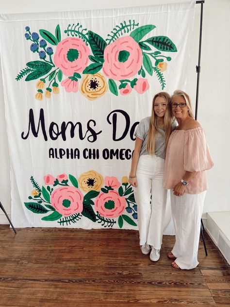 Sorority Mothers Day Brunch, Mothers Weekend Sorority, Sorority Sheet Banners, Sorority Moms Day Activities, Moms Day Sorority Banner, Moms Weekend Shirts Sorority, Flower Sorority Banner, Floral Sorority Banner, Moms Weekend Banner