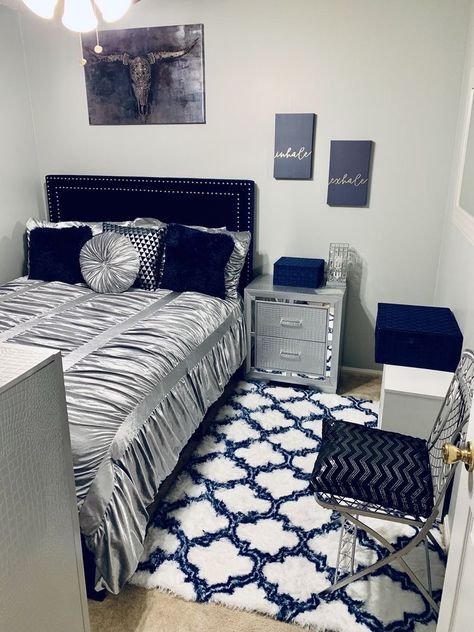 Silver Bedroom Decor, Room Decor Tips, Girl Apartment Decor, Silver Bedroom, Blue Bedroom Decor, Luxury Room Bedroom, First Apartment Decorating, Apartment Living Room Design, Apartment Bedroom Decor