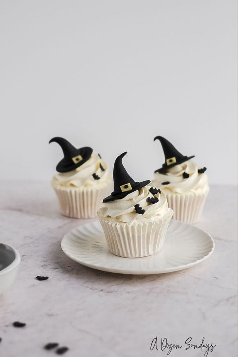 Easy Witch Hat Cupcakes for Halloween - A Dozen Sundays Witch Hat Cupcakes, Halloween Bakes, Cupcakes For Halloween, Halloween Cupcakes Decoration, Easy Vanilla Cupcakes, Hat Cupcakes, Witch Cupcakes, Halloween Food Cupcakes, Witch Cake