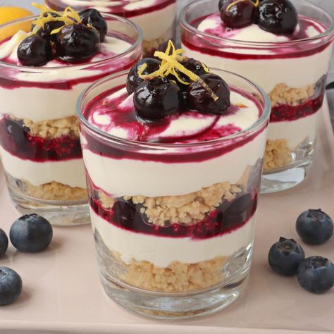 Lemon Blueberry Parfait, Milkshake Ideas, Cup Desserts, Dessert Pots, Cups Recipes, Cheesecake No Bake, Gluten Free Shortbread, Cheesecake Mix, Gluten Free Biscuits