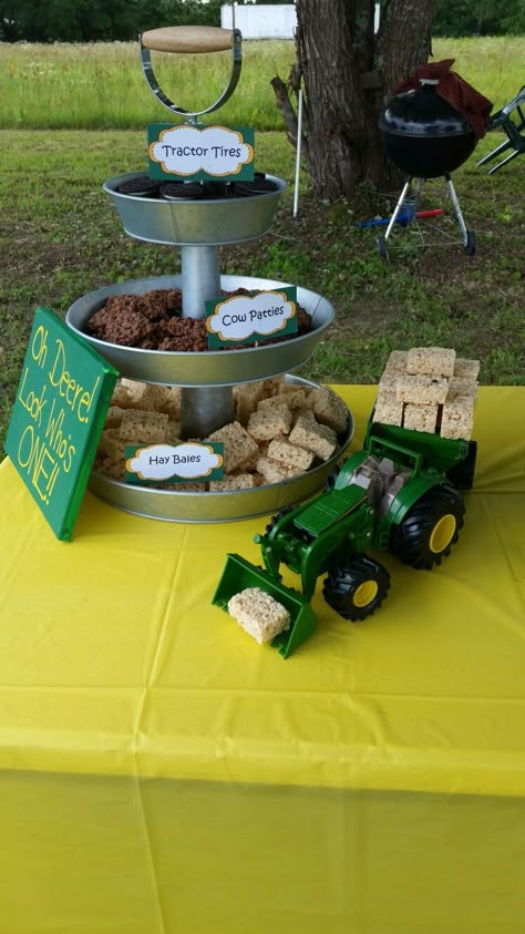 Tractor With Rice Crispy Treats, Tractor Rice Krispie Treats, Tractor Lunch Ideas, Tractor Pull Birthday Party, Two Year Old Tractor Theme Birthday, Tractor Party Snacks, Rice Crispy Hay Bales, Combine Harvester Birthday Party, Tractor Bday Party