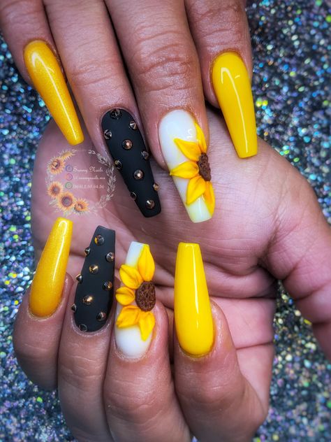 Sunflower Nails 3d, Sunflower 3d Nail Art, 3d Sunflower Nails, Sunflower Acrylic Nails, Nails Fall Short, Sunflower Nail Ideas, Nails Sunflower, Nails Fall Colors, Acrylic Nails Yellow