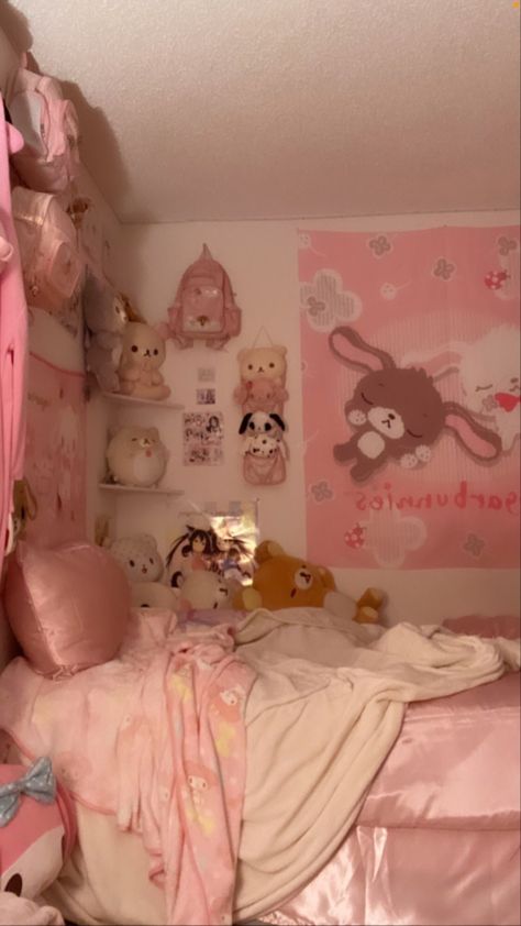 Pink Cute Room Ideas, Small Cutecore Room, Kawaii Core Bedroom, Kawaiicore Room Ideas, Room Inspo Cutecore, Gyaru Room Decor, Cutecore Bed, Kawaii Core Room, Kawaiicore Bedroom