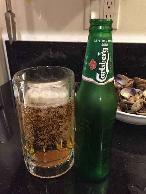 Carlsberg Beer, 3.5/5, 2016(30) Carlsberg Beer, Samuel Adams, Miller Lite, Bestest Friend, Flavored Drinks, Bud Light, Drinking Beer, Beer Bottle, Beer