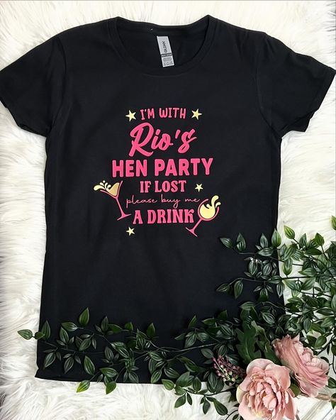 If lost buy me a drink 🍹🥂🥴 . . #raisyroos #personalisedgifts #henpartytshirts #customhenpartytshirt #personalisedtshirts #tshirtprinting #henpartyinspiration #henpartyfun #bridalparty #henparty #henpartyideas #iflostbuymeadrink #bridetobe #bridetribe #squadgoals #henpartyweekend #henpartyaccessories #2024bride #henpartygifts #henfest #uksmallbiz #consett #selfemployed #workingmomlife #etsyamour#etsyelite Hen Party Tshirts, Party T Shirts, Hen Party Accessories, Hen Party Gifts, Personalized Champagne Flutes, Party Shots, Bridal Party Outfit, Wedding Party Shirts, Champagne Party