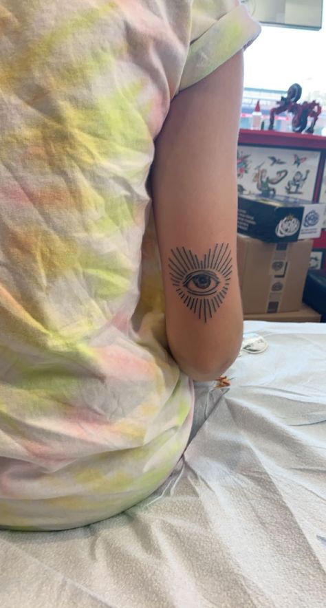 Heart With An Eye Tattoo, Eye In A Heart Tattoo, Heart And Eye Tattoo, Mystic Eye Tattoo, Fine Line Tattoo With Shading, Eye In Sun Tattoo, Sun With Eye Tattoo, Lovers Eye Tattoo, Fine Line Eye Tattoo