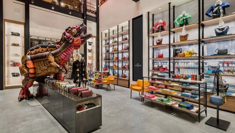 COACH FLAGSHIP STORE IN NEW YORK Starbucks Design, Coach Store, Conveyor Belt, Coach House, Retail Store Design, Store Fixtures, Urban Setting, Wood Ceilings, Retail Shop