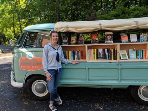 Old Volkswagen Van, Mobile Library, Bookstore Cafe, Vintage Volkswagen, Store Layout, Feel Good Stories, Free Library, Mobile Shop, Kids' Book