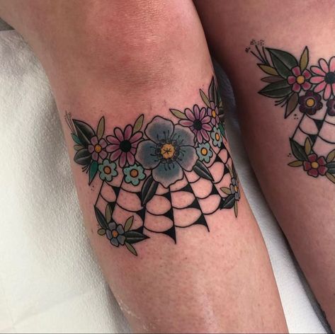 Goth under knee spider web floral tattoo Neo Traditional Spider Web Tattoo, Flowers Below Knee Tattoo, Under Knee Tattoos Women Traditional, Knee Cuff Tattoo, Under Knee Traditional Tattoo, Knee Adornment Tattoo, Under Knee Floral Tattoo, Flowers And Spider Web Tattoo, Flower And Spider Web Tattoo