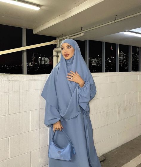 Blue Hijabi Outfits, Khimar Outfit, Islamic Modest Fashion, Modest Outfits Muslim, Estilo Hijab, Hijab Fashionista, Modesty Outfits, Modest Fashion Hijab, Muslim Fashion Hijab Outfits