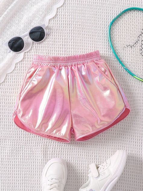 SHEIN Kids Y2Kool Young Girl Holographic Contrast Binding ShortsI discovered amazing products on SHEIN.com, come check them out! Gatto Carino, Toddler Girl Shorts, Girls Shorts, Rose Bonbon, Slim Fit Top, Track Shorts, Pink Outfits, Kids Shorts, Cartoon Cat