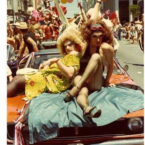 We’re all Dandys. Happy pride month 🌈  Source unknown #happypridemonth . . . . #eldandy #lustforleisure 90s Queer Culture, Historical Lgbtq Photos, Vintage Pride Aesthetic, 70s Pride Aesthetic, Old Pride Photos, Pride Parade Photography, San Francisco Pride Parade, Vintage Queer, Pride Photos