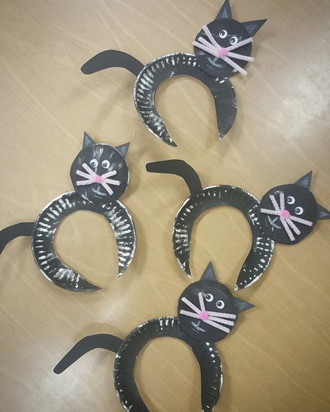 Letter C craft with my class. ... Meow! C Preschool Crafts, Letter C For Preschool, C Craft Preschool, Pre K Letter C Activities, Pete The Cat Art For Toddlers, C Crafts For Preschool, C Crafts Preschool, Letter C Halloween Craft, C Craft