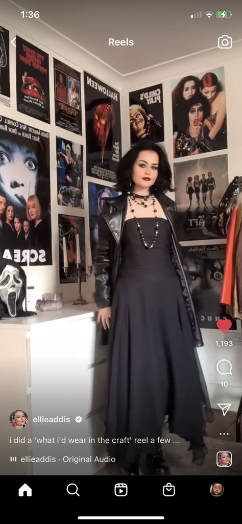 The Craft Movie Outfits, The Craft Costume, The Craft Aesthetic Outfits, The Craft Outfits, Nancy From The Craft, Craft Outfits, Nancy The Craft, Horror Movie Party, Mad Men Peggy