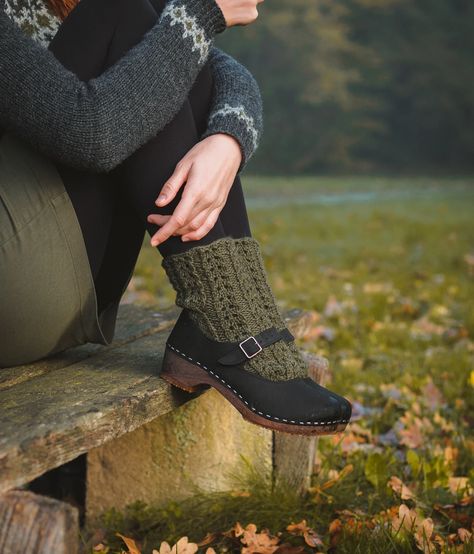 Mary Jane clogs in black | Sandgrens Clogs With Jeans, The Belt Of Truth, Black Clogs Outfit, Sandgrens Clogs, Belt Of Truth, Clogs Outfit, Clogs For Women, Mary Jane Clogs, Swedish Clogs