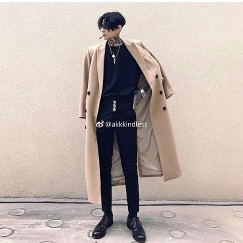 Xiu Akay, Mens Fashion Streetwear, Korean Boy, Stylish Mens Outfits, Streetwear Men Outfits, Mode Inspo, Korean Men, Korean Street Fashion, Edgy Outfits