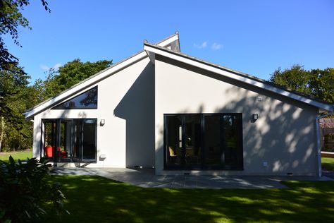 Side Elevation Showing Dual Mono Pitch Roofs Mono Pitch Roof, Monochrome House, Bungalow Extension, Exterior Colour Schemes, Bungalow Extensions, Side Elevation, 60s House, Pitch Roof, Skillion Roof