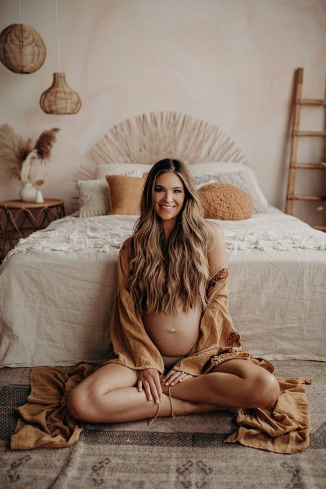 Maternity — Jesse Salter Photography Jesse Salter Photography, Boho Maternity Photos, Studio Maternity Shoot, Hairstyle Simple, Hairstyle Cute, Maternity Studio Photoshoot, Boho Photoshoot, Studio Maternity Photos, Maternity Photography Studio