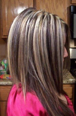 18 Things Everyone Who Had Chunky Highlights Will Relate To Brown Lowlights, Chunky Blonde Highlights, Highlights For Dark Brown Hair, Chunky Highlights, Dark Hair With Highlights, Hair Color And Cut, Dark Brown Hair, Great Hair, Blonde Highlights