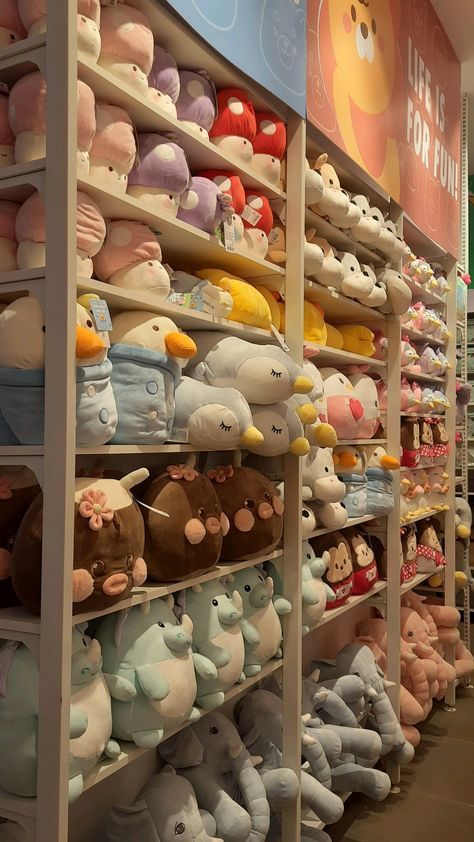 Miniso Stuff Toys, Miniso Aesthetic, Miniso Plushies, Teddy Bear Shop, Shopping Pictures, Cool Room Designs, Blue Sky Clouds, Teddy Bear Pictures, Profile Pictures Instagram