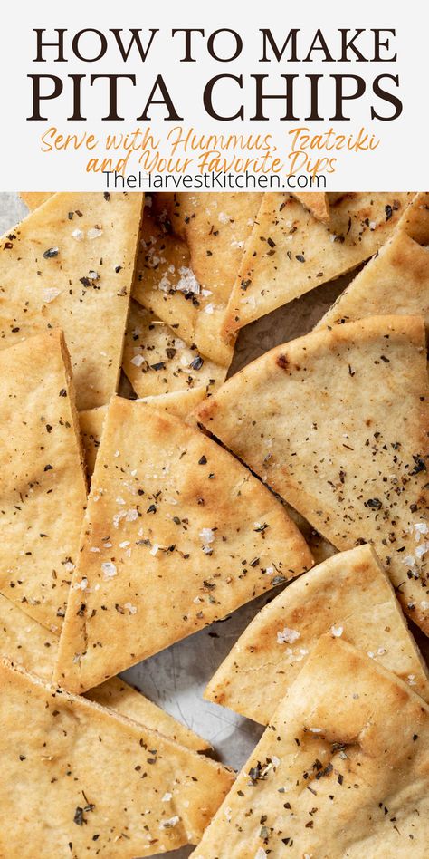 Learn How to Make Pita Chips with this easy homemade pita chips recipe so they turn out perfect every time! Homemade Pita Chips are made with pita bread or pita pockets, extra-virgin olive oil, seasoning and salt and baked in the oven. Recipes That Use Pita Bread, Stuff Pita Pocket, Pita Bread Seasoning, Toasted Pita Chips, Pita Chips From Tortillas, Crispy Pita Bread, Pitta Bread Ideas, Pita Chip Recipe, Diy Pita Chips