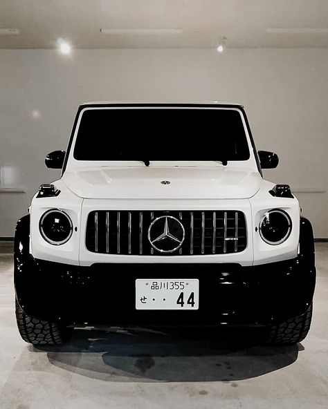 Mercedes Brabus, مرسيدس بنز, Dream Cars Mercedes, Mercedes G Wagon, Luxury Car Interior, Benz G Class, Mercedes Benz G Class, Lux Cars, Benz Amg