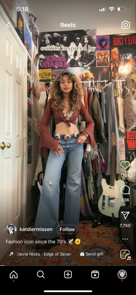 Pink Floyd Aesthetic Outfit, Stevie Nicks Outfits Inspiration 70s, Stevie Nicks Performing, Hippie Concert Outfit Ideas, Steve Nicks Concert Outfit, Fleetwood Mac Style, Stevie Nicks Fashion, Stevie Nicks Birthday Party, Stevie Nicks 70s Fashion