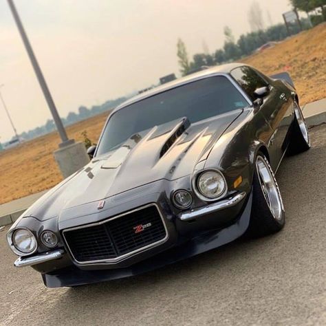 Z28 Camaro, Modded Cars, Chevrolet Camaro 1970, Tmax Yamaha, Chevy Camaro Z28, Old Muscle Cars, Car Wheels Rims, Chevy Muscle Cars, Camaro Rs